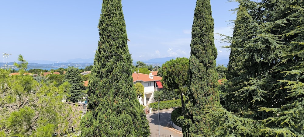 Hotel Gardenia — Attractions in the area in Sirmione, Lombardy