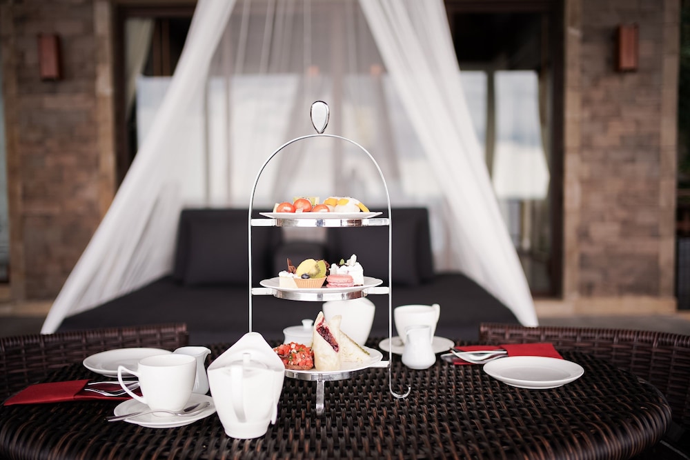 Paresa Resort Phuket — Hotel rooms in Kamala, Phuket Province