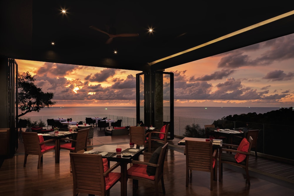 Paresa Resort Phuket — Restaurant & bars in Kamala, Phuket Province
