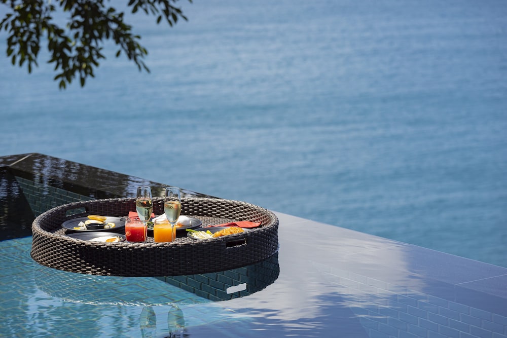 Paresa Resort Phuket — Swimming pool in Kamala, Phuket Province