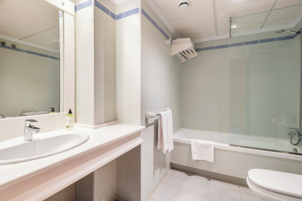 Inturotel Esmeralda Garden — Hotel rooms in Cala d´Or, Balearic Islands