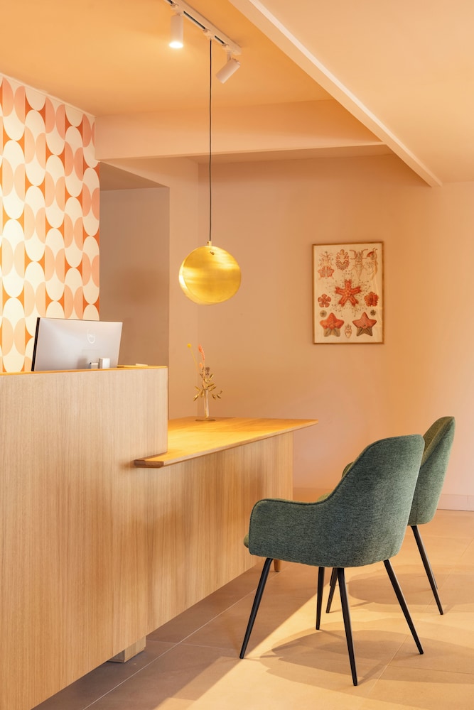 Inturotel Esmeralda Garden — Hotel building in Cala d´Or, Balearic Islands