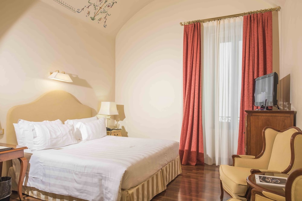 Golden Tower Hotel & Spa — Hotel rooms in Florence, Tuscany