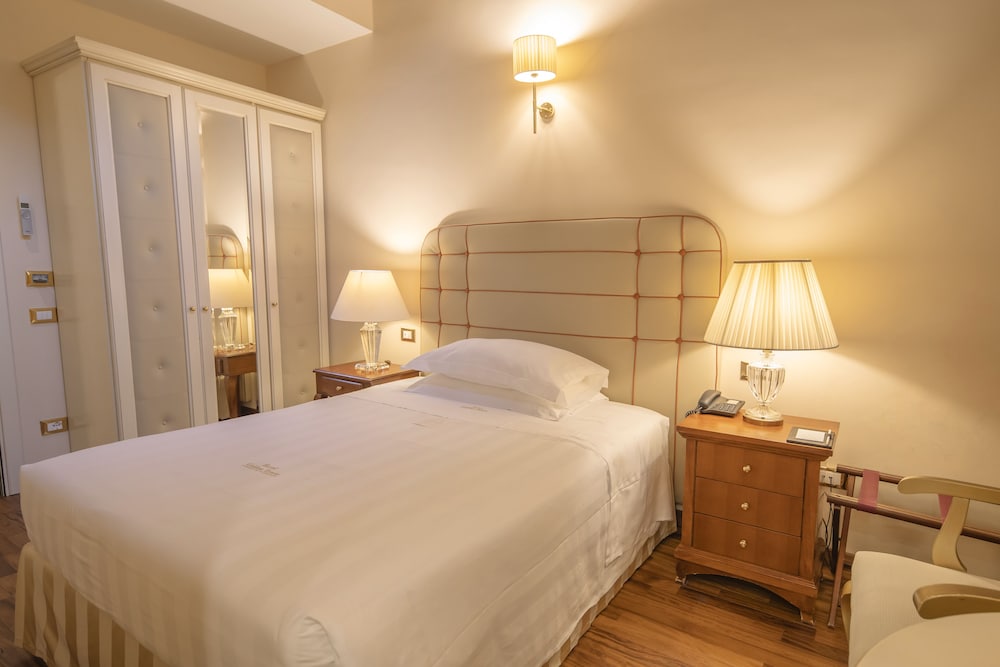 Golden Tower Hotel & Spa — Hotel rooms in Florence, Tuscany