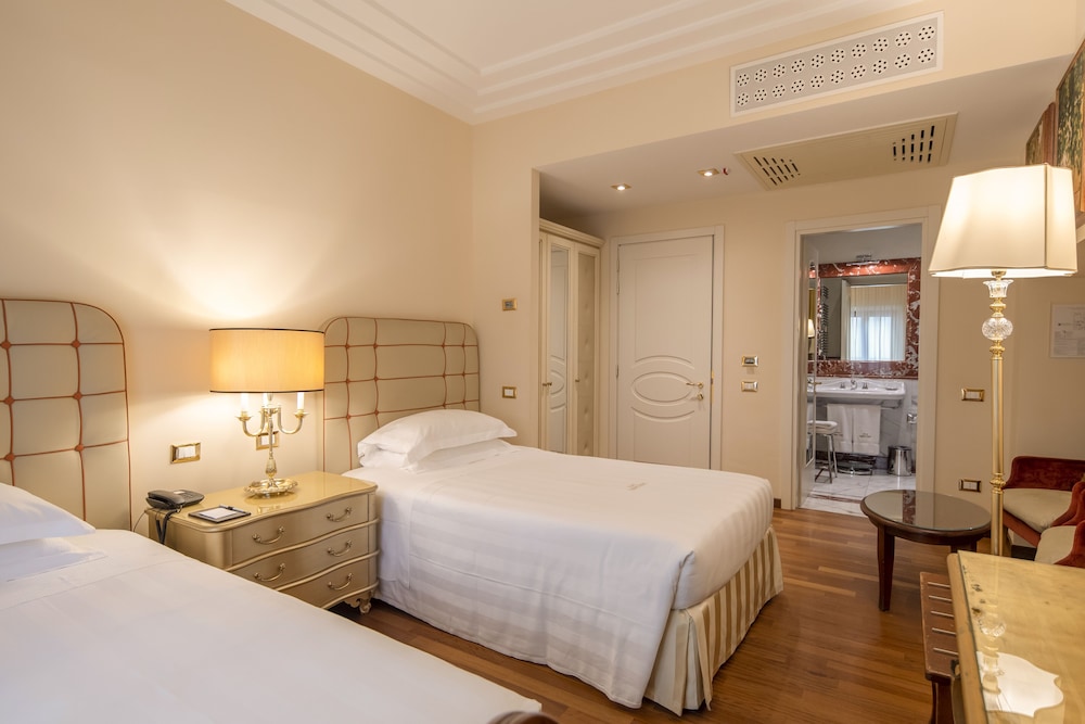 Golden Tower Hotel & Spa — Hotel rooms in Florence, Tuscany