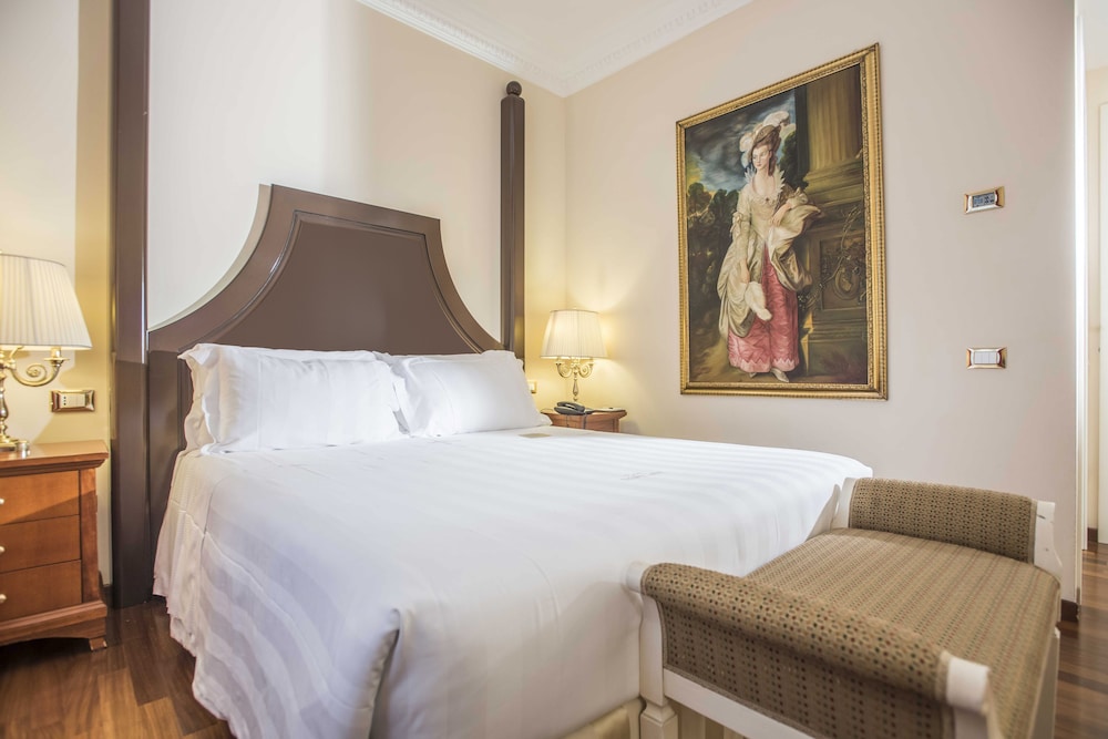 Golden Tower Hotel & Spa — Hotel rooms in Florence, Tuscany