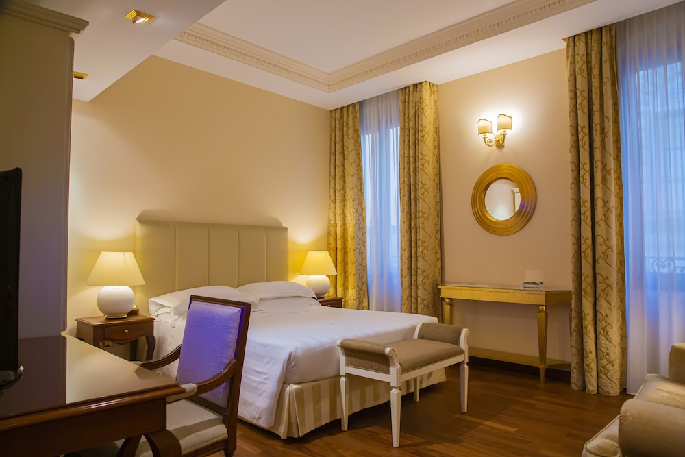 Golden Tower Hotel & Spa — Hotel rooms in Florence, Tuscany