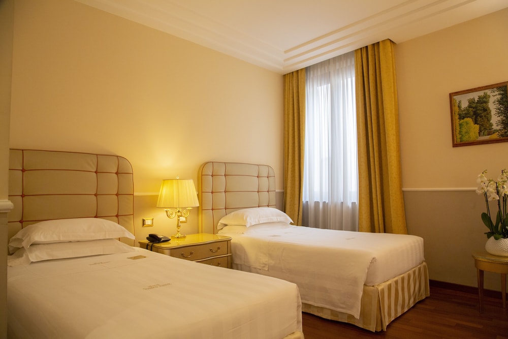Golden Tower Hotel & Spa — Hotel rooms in Florence, Tuscany
