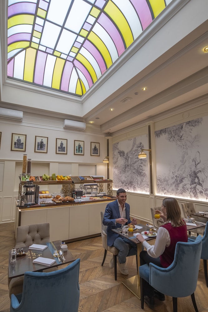 Golden Tower Hotel & Spa — Restaurant & bars in Florence, Tuscany
