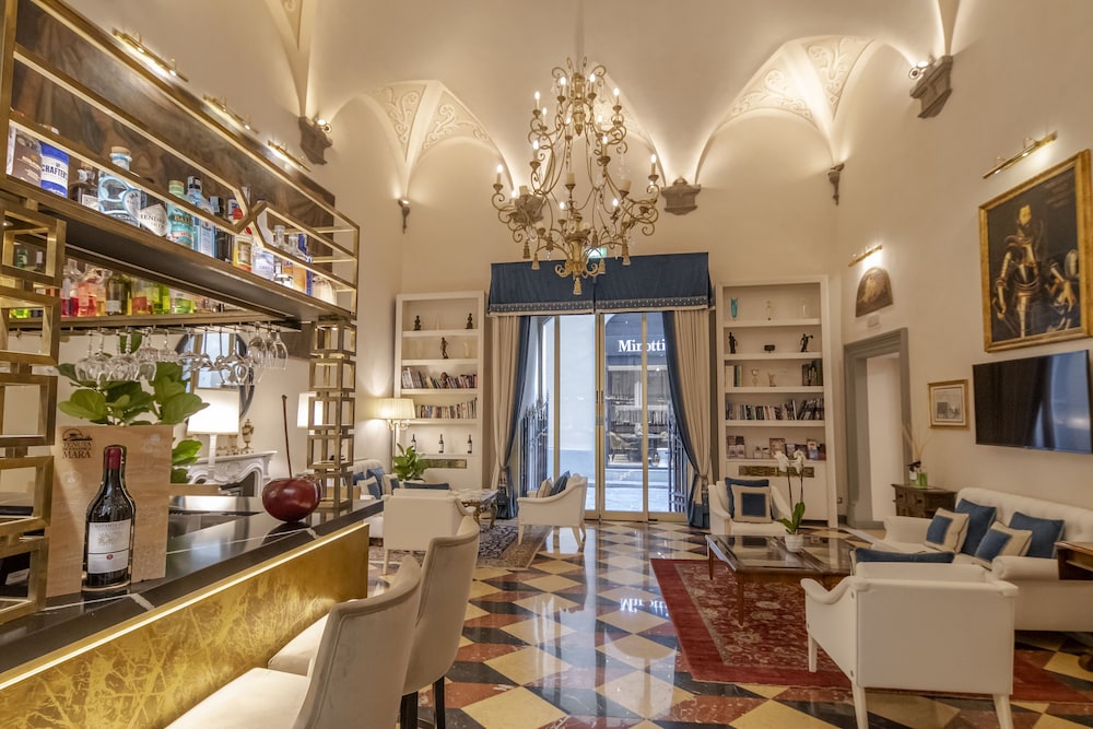 Golden Tower Hotel & Spa — Restaurant & bars in Florence, Tuscany