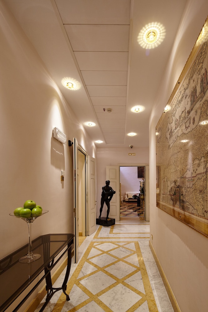 Golden Tower Hotel & Spa — Hotel building in Florence, Tuscany