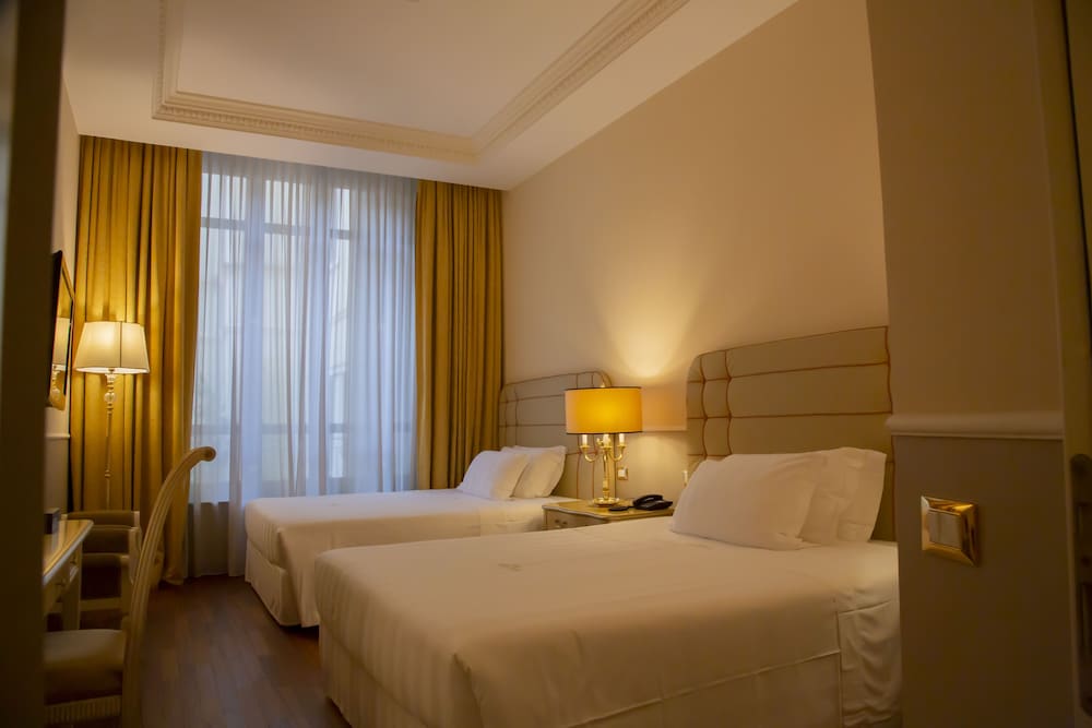 Golden Tower Hotel & Spa — Hotel rooms in Florence, Tuscany