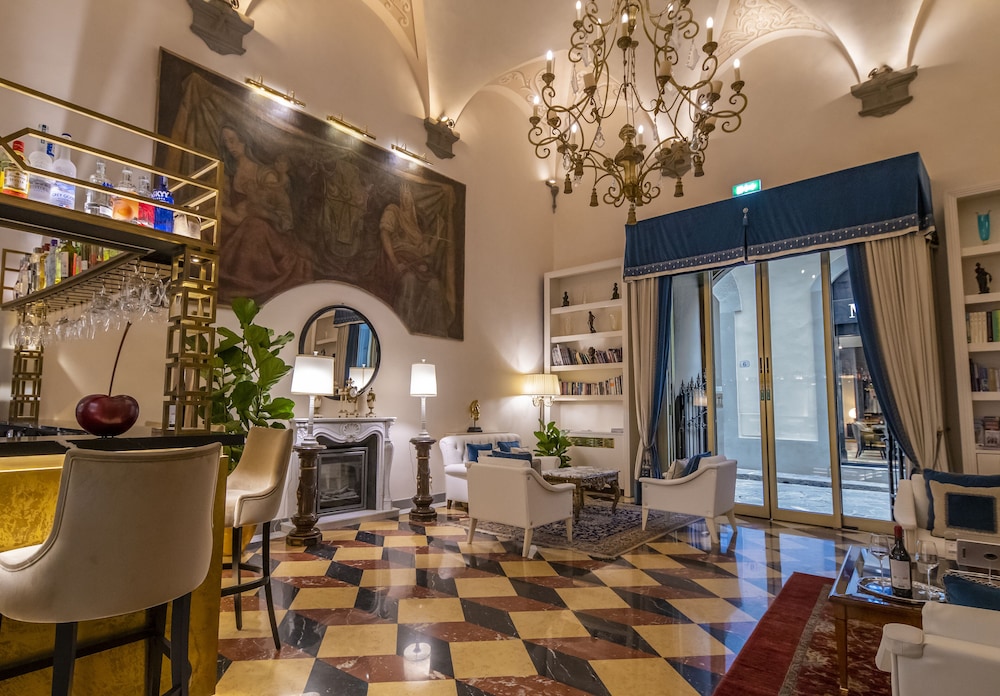 Golden Tower Hotel & Spa — Restaurant & bars in Florence, Tuscany