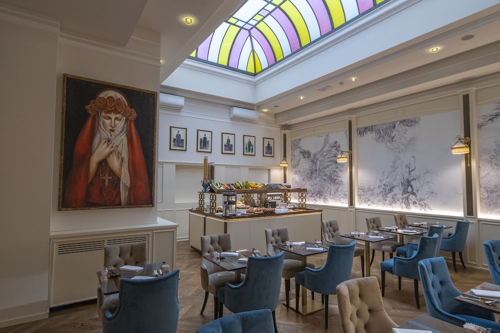 Golden Tower Hotel & Spa — Restaurant & bars in Florence, Tuscany