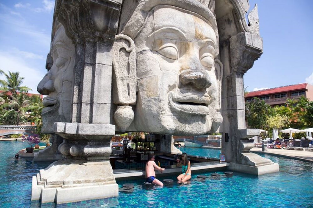 Phuket Orchid Resort and Spa — Restaurant & bars in Karon, Phuket Province