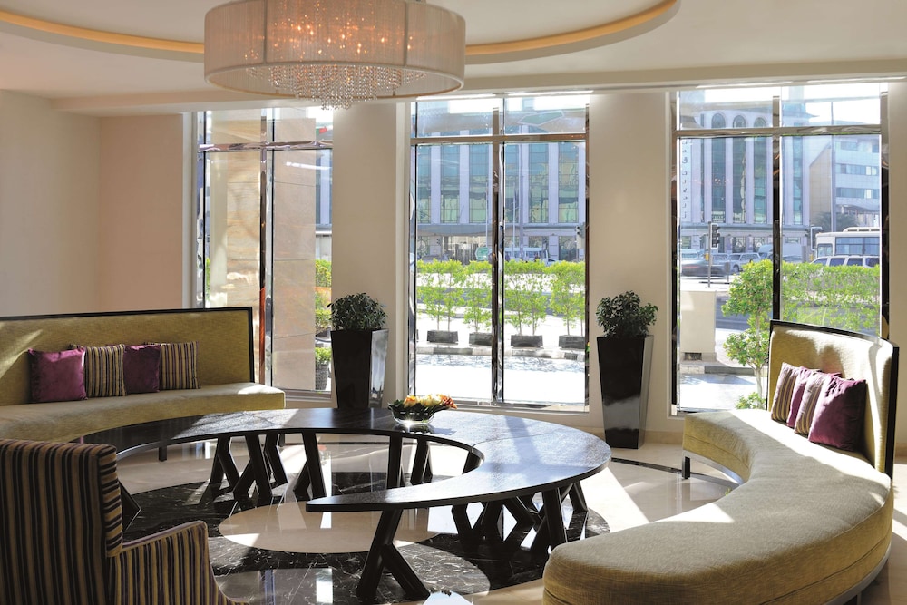 Avani Deira Dubai Hotel — Hotel building in Dubai