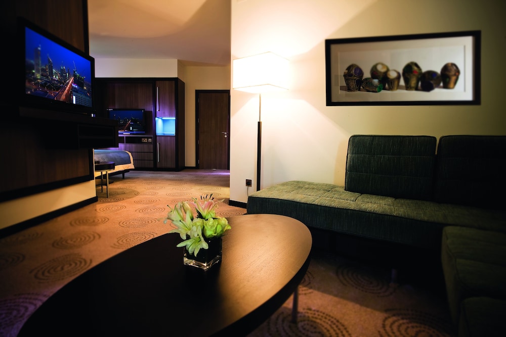 Avani Deira Dubai Hotel — Hotel rooms in Dubai