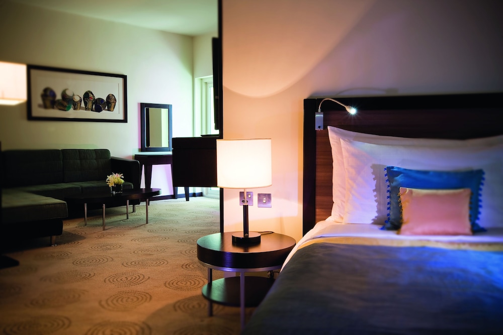 Avani Deira Dubai Hotel — Hotel rooms in Dubai