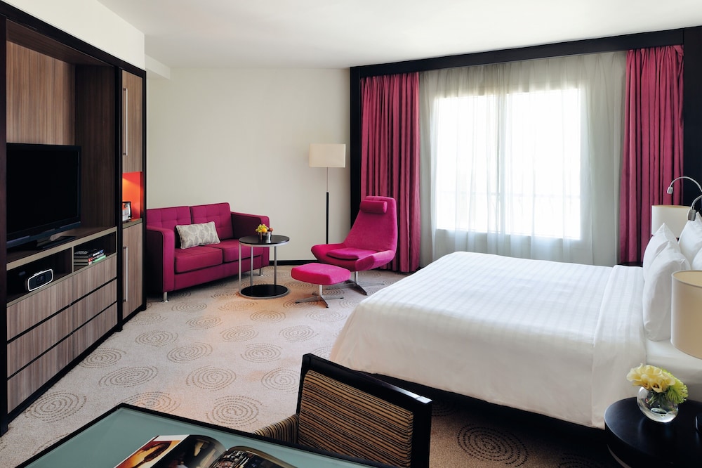 Avani Deira Dubai Hotel — Hotel rooms in Dubai