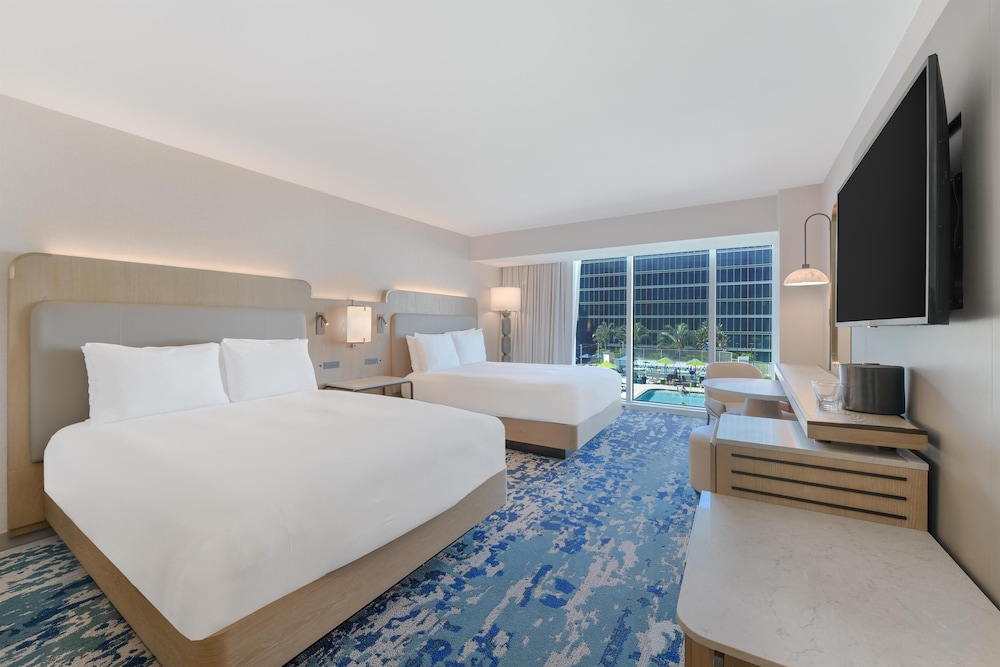 Hilton Anaheim — Hotel rooms in Anaheim, California