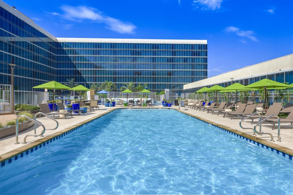 Hilton Anaheim — Main photo in Anaheim, California