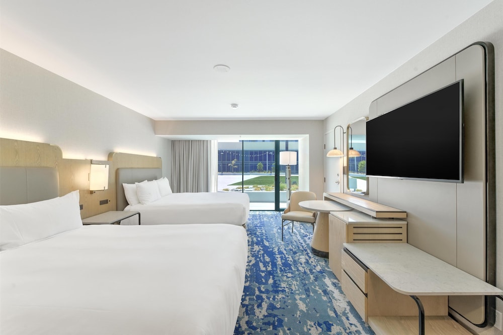 Hilton Anaheim — Hotel rooms in Anaheim, California