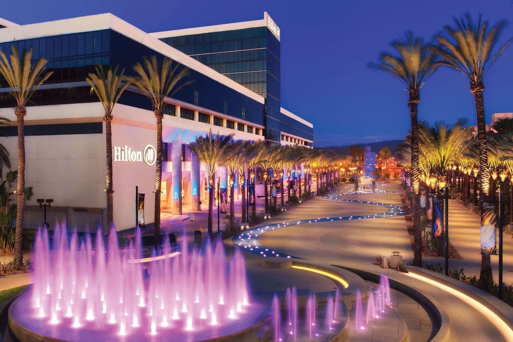 Hilton Anaheim — Hotel building in Anaheim, California