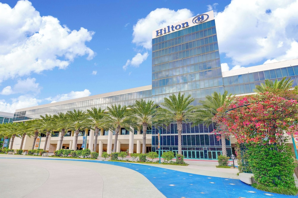 Hilton Anaheim — Hotel building in Anaheim, California