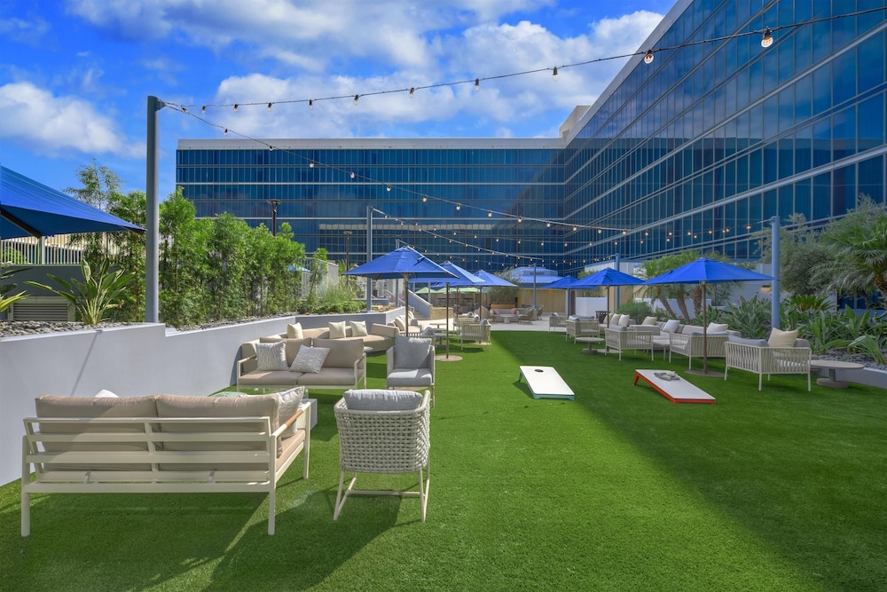 Hilton Anaheim — Sports & recreation in Anaheim, California