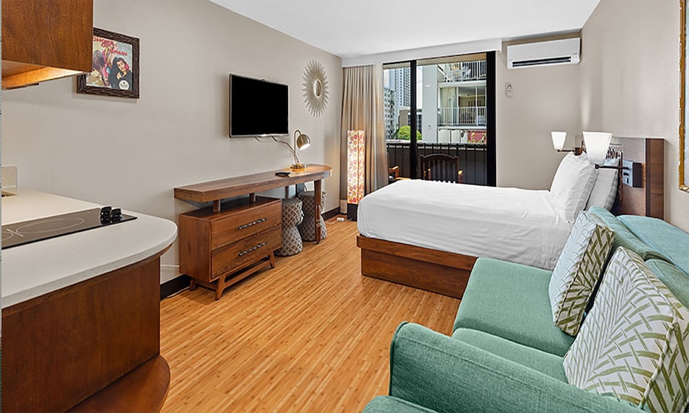 Castle Bamboo Waikīkī Hotel — Hotel rooms in Honolulu, Hawaii