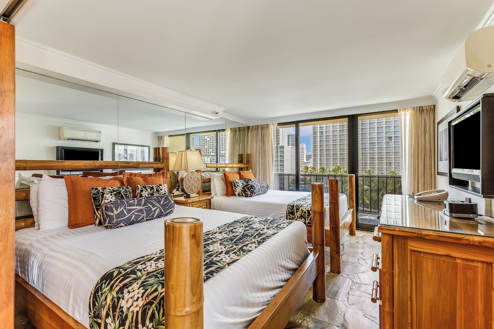 Castle Bamboo Waikīkī Hotel — Hotel rooms in Honolulu, Hawaii