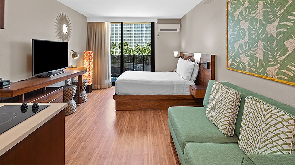 Castle Bamboo Waikīkī Hotel — Hotel rooms in Honolulu, Hawaii