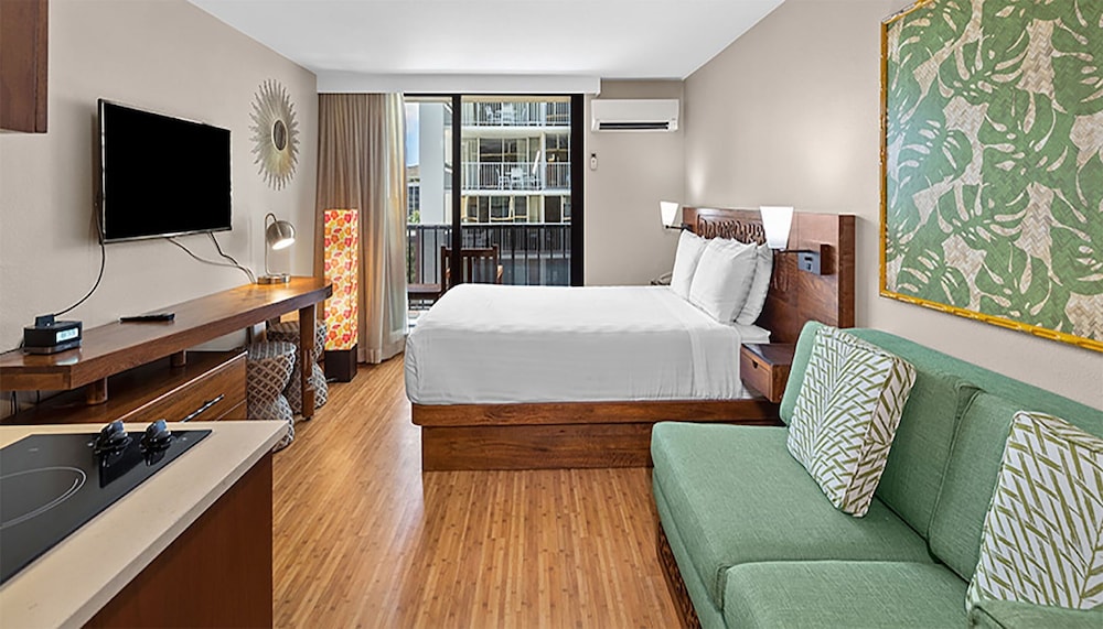 Castle Bamboo Waikīkī Hotel — Hotel rooms in Honolulu, Hawaii