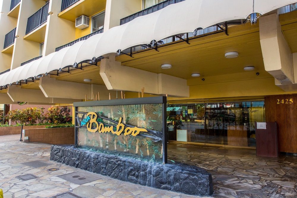 Castle Bamboo Waikīkī Hotel — Hotel building in Honolulu, Hawaii