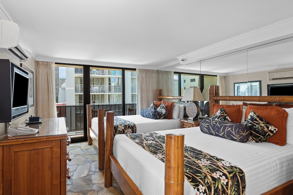 Castle Bamboo Waikīkī Hotel — Hotel rooms in Honolulu, Hawaii