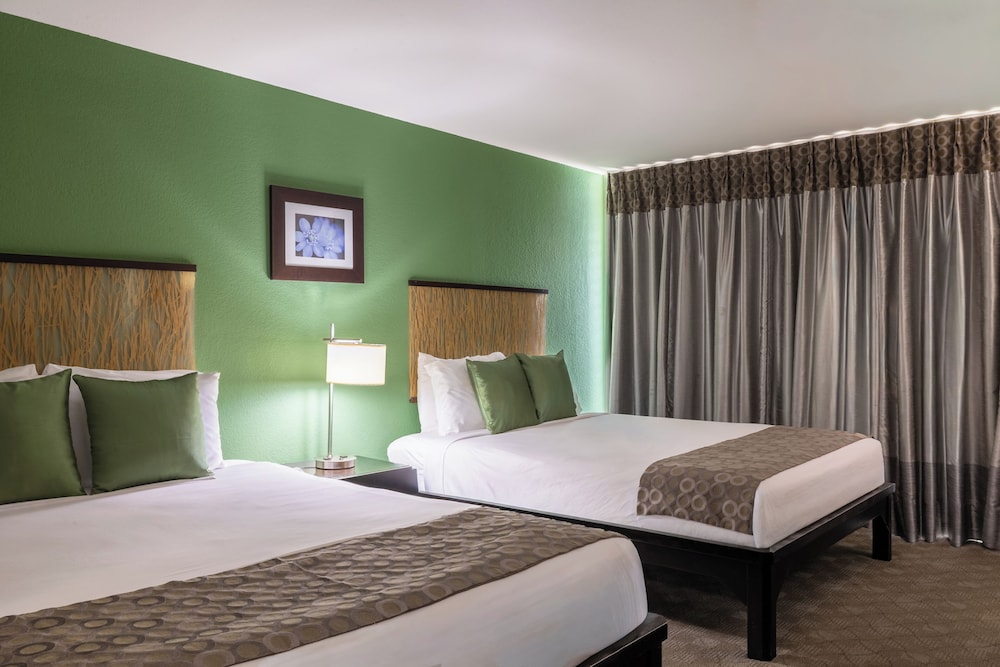 Skyline Island Colony Hotel — Hotel rooms in Honolulu, Hawaii