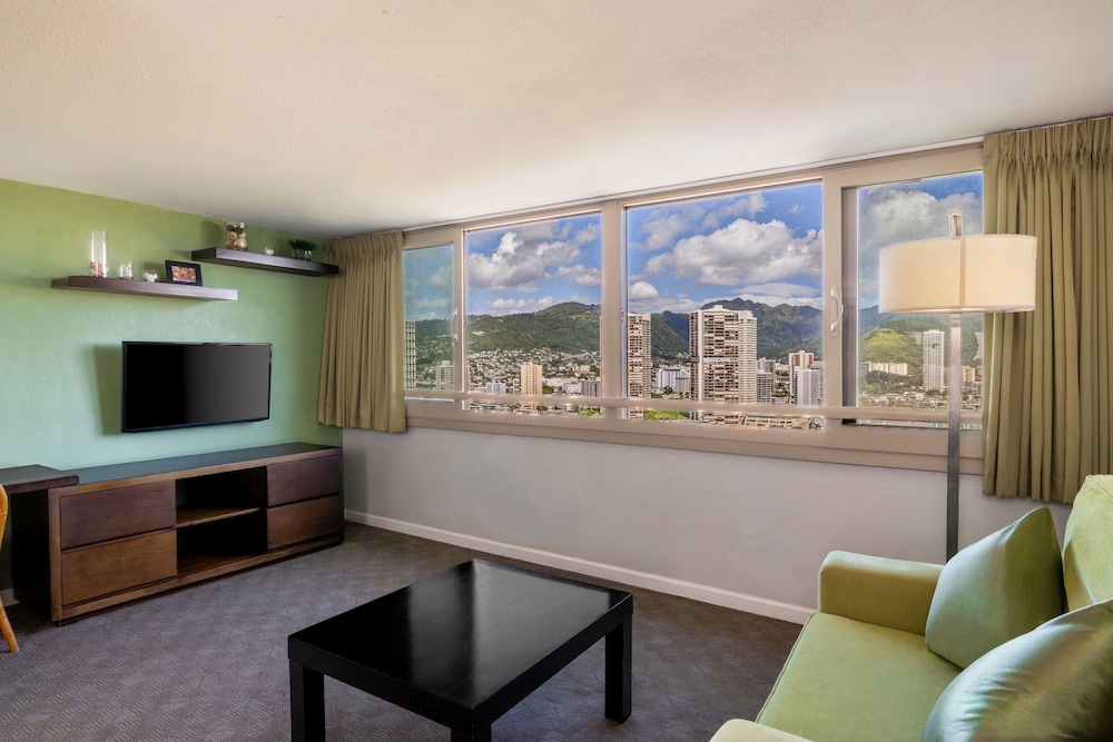 Skyline Island Colony Hotel — Hotel rooms in Honolulu, Hawaii