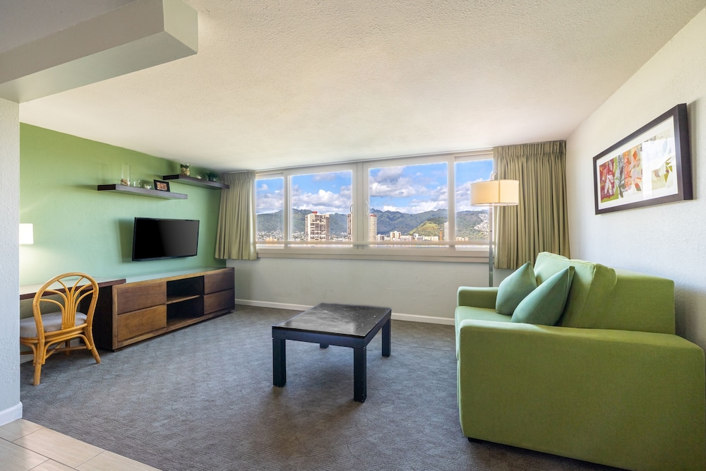 Skyline Island Colony Hotel — Hotel rooms in Honolulu, Hawaii