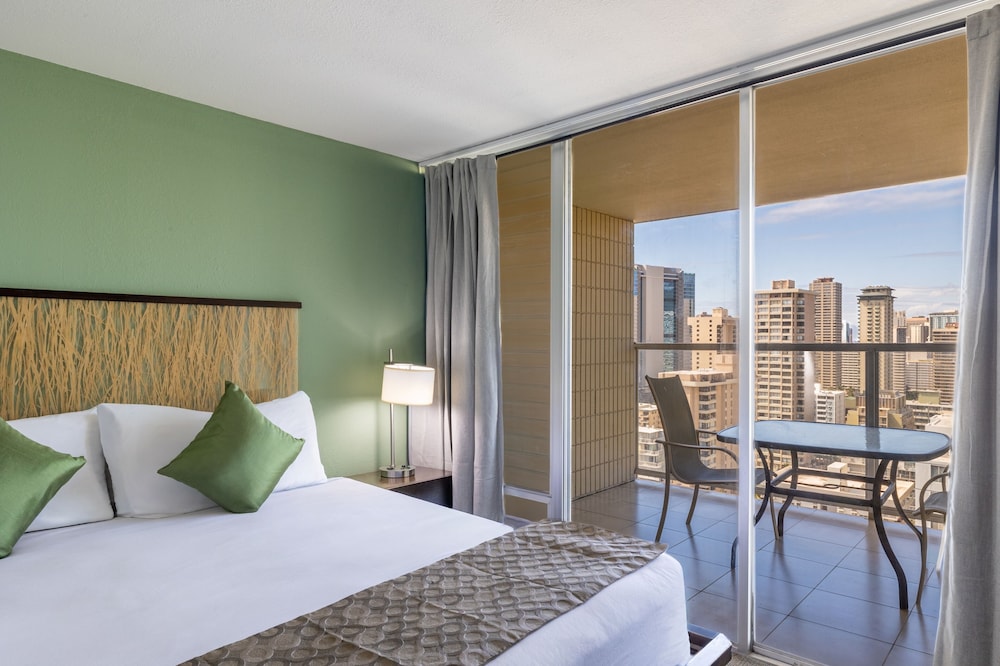 Skyline Island Colony Hotel — Hotel rooms in Honolulu, Hawaii