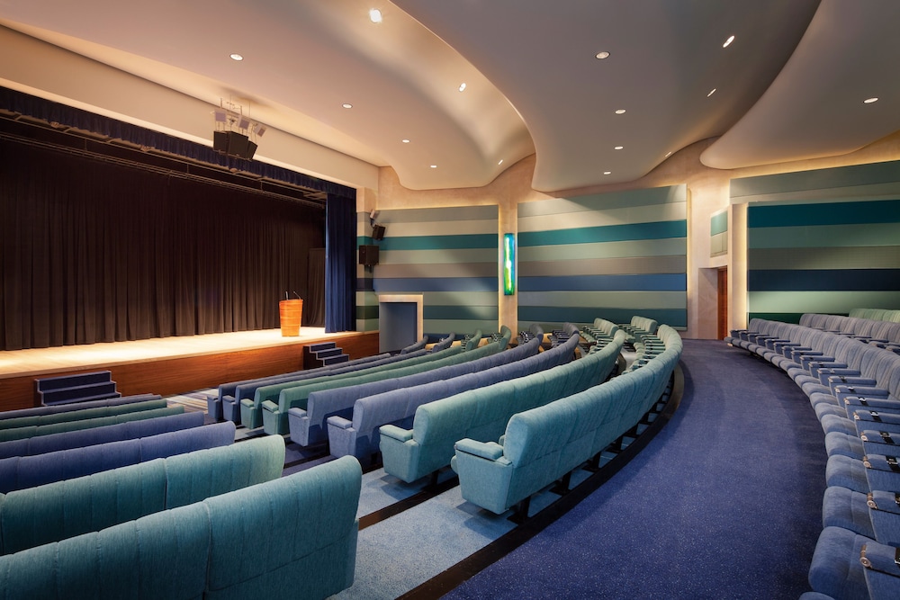 Jumeirah Beach Hotel Dubai — Shared spaces in Dubai