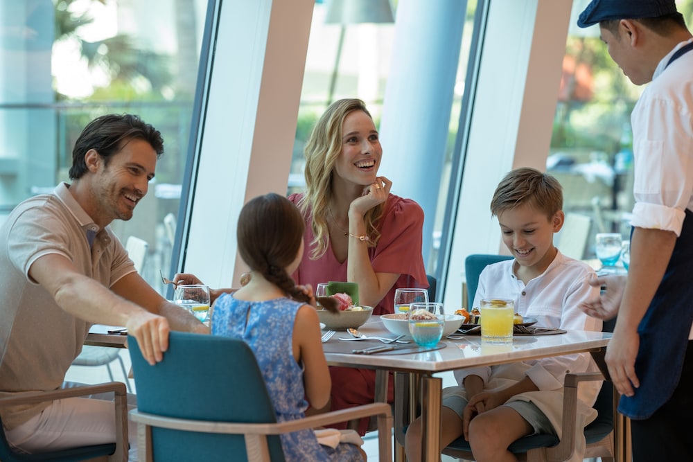 Jumeirah Beach Hotel Dubai — Restaurant in Dubai