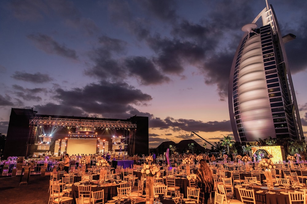 Jumeirah Beach Hotel Dubai — Shared spaces in Dubai
