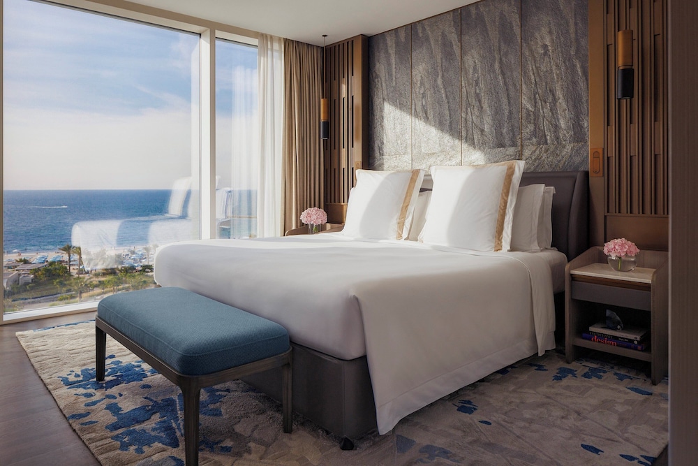 Jumeirah Beach Hotel Dubai — Rooms in Dubai