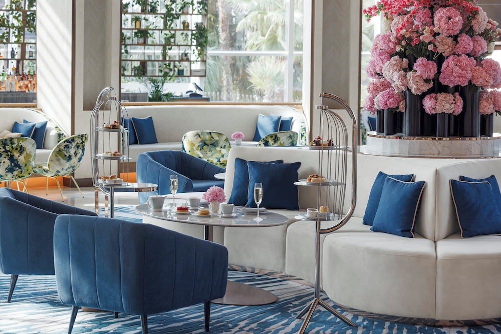 Jumeirah Beach Hotel Dubai — Restaurant in Dubai