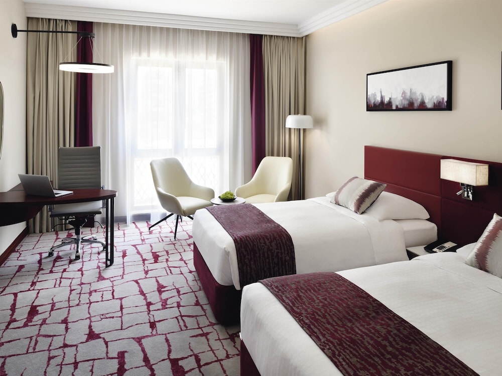 Mövenpick Hotel & Apartments Bur Dubai — Hotel rooms in Dubai