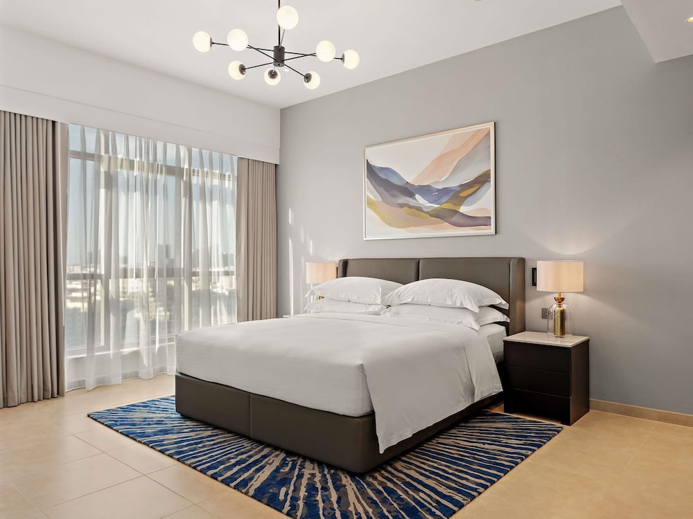 Mövenpick Hotel & Apartments Bur Dubai — Hotel rooms in Dubai