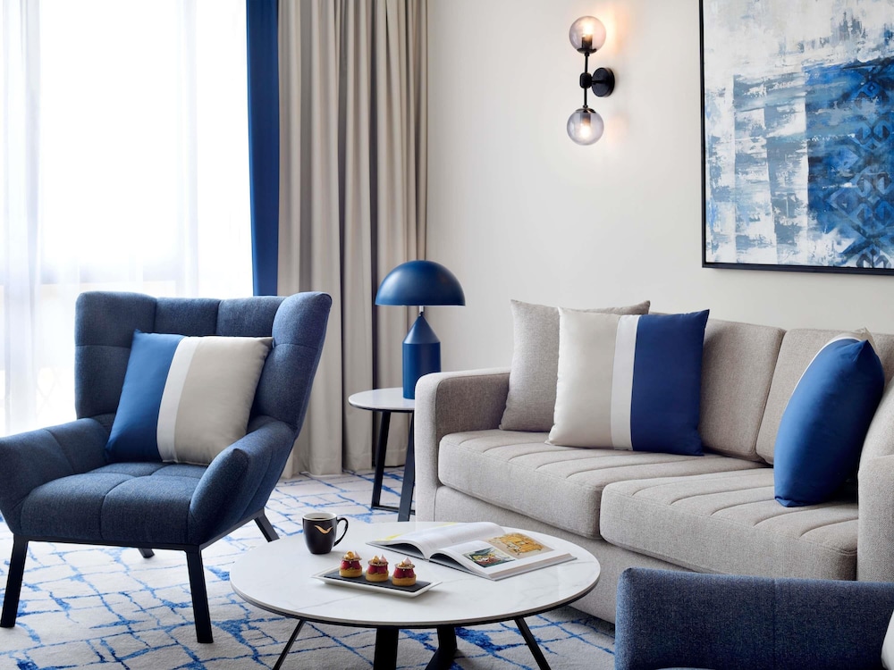Mövenpick Hotel & Apartments Bur Dubai — Hotel rooms in Dubai