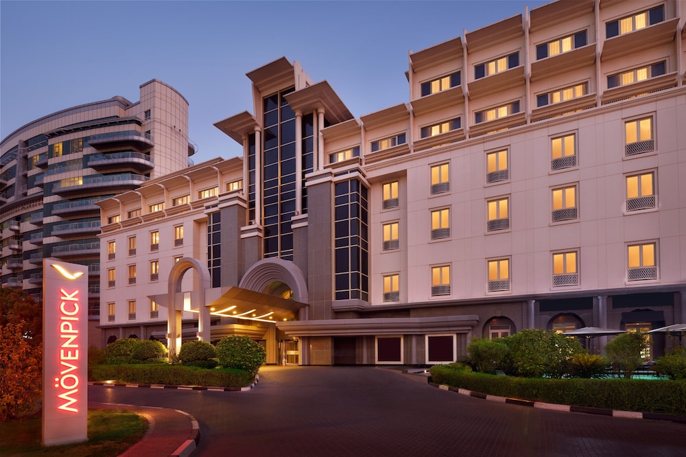 Mövenpick Hotel & Apartments Bur Dubai — Hotel building in Dubai