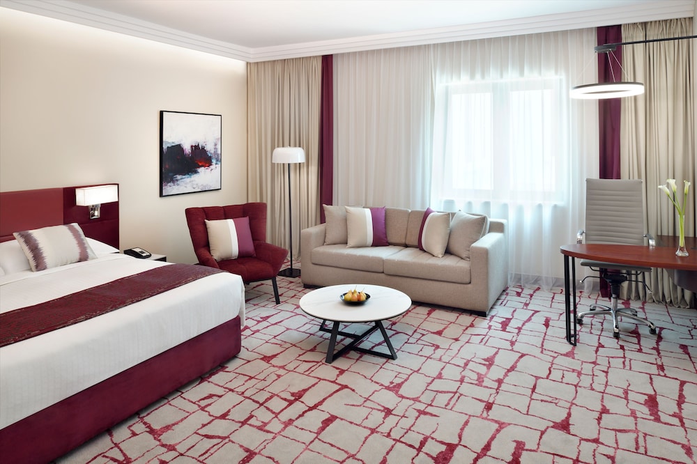 Mövenpick Hotel & Apartments Bur Dubai — Hotel rooms in Dubai