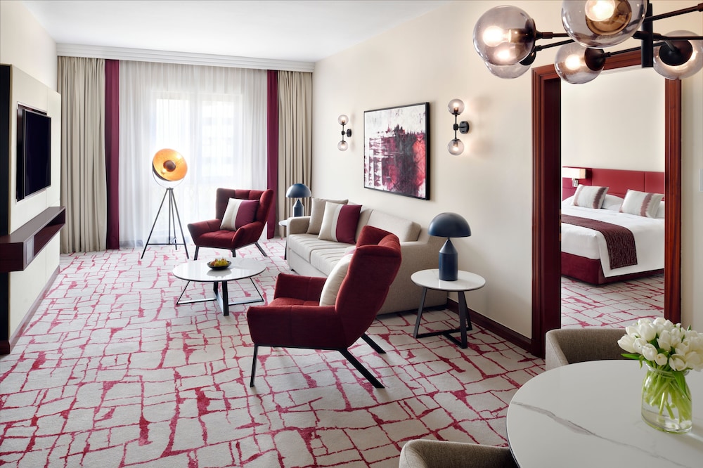 Mövenpick Hotel & Apartments Bur Dubai — Hotel rooms in Dubai